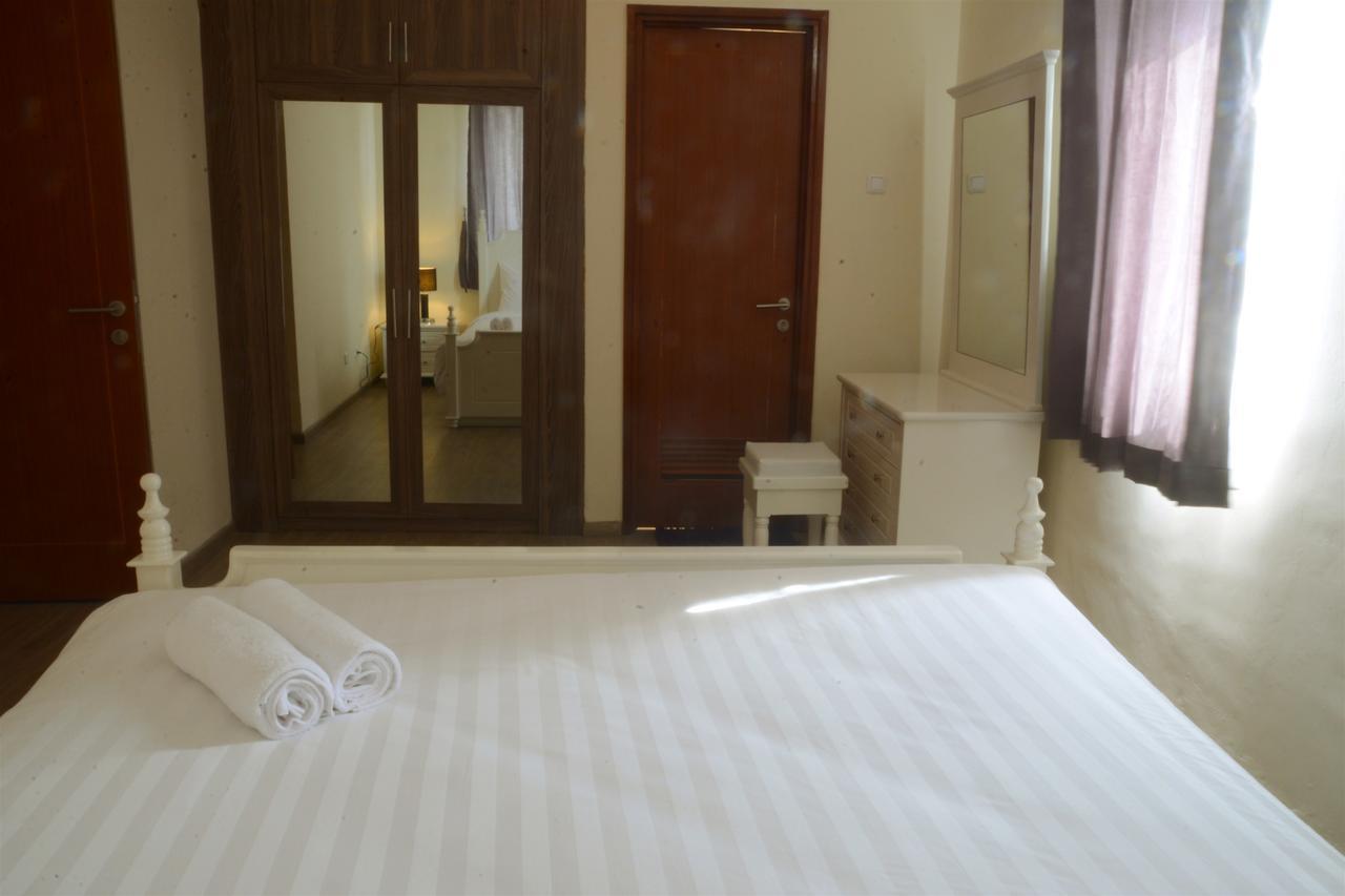 3Br Grand Palace With Private Bathtub By Travelio جاكرتا المظهر الخارجي الصورة